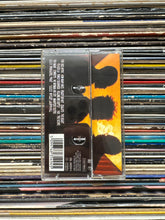 Carica l'immagine nel visualizzatore di Gallery, FUGEES